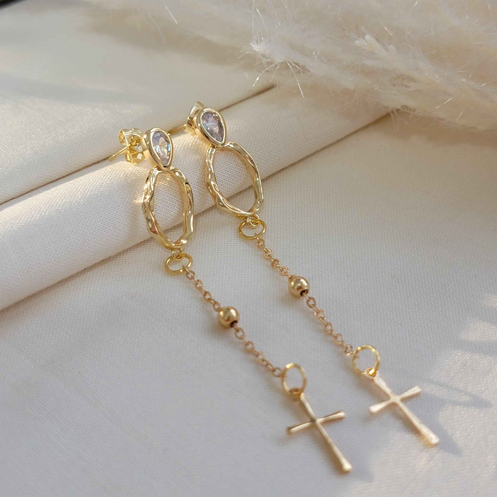 Cross Chain Earrings, Cross earrings gold, Earrings-chains,Minimalistic earrings,Gold chain earrings, Christmas mom gifte,Christmas-daughter