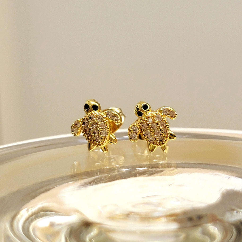 Dainty Turtle Stud Earrings, minimalist earrings, Mini tiny minimalist, Small earrings studs, Gifts for-Her, Motherly gifted, Wife gift