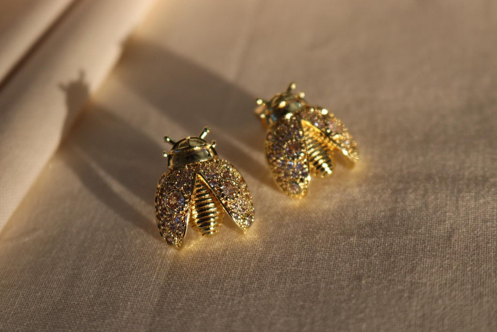 Dainty Fly stud earrings, Bug earrings, Insect Earring Bug, Earring Insect Stud, Bug lover gift, Motherly gifted, Gifts for-Her, gifted wife