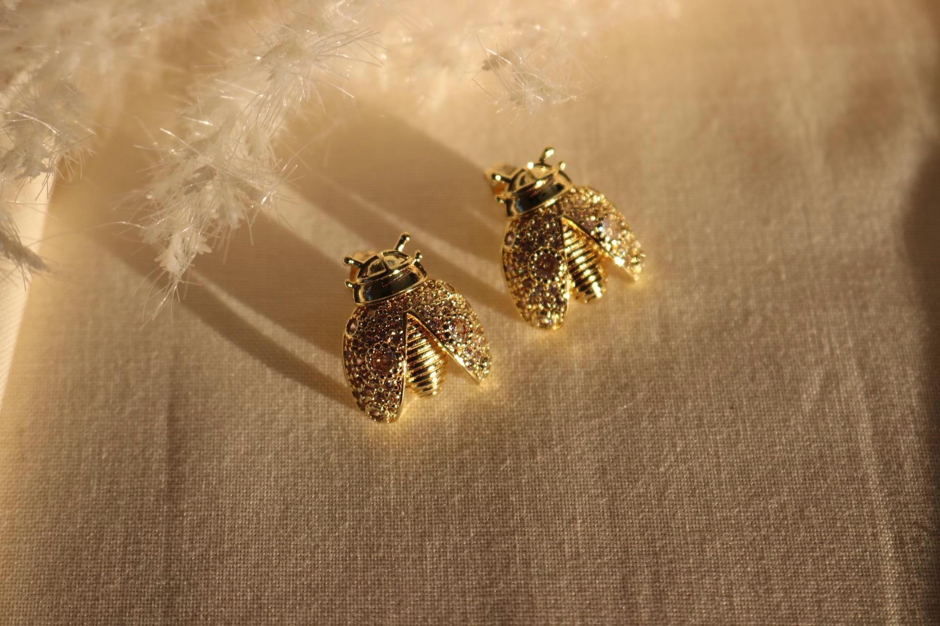 Dainty Fly stud earrings, Bug earrings, Insect Earring Bug, Earring Insect Stud, Bug lover gift, Motherly gifted, Gifts for-Her, gifted wife