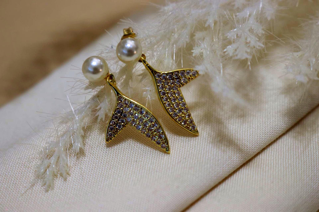 Fishtail Pearl drop earrings, Minimalistic gold earrings, Dainty gold earring, Delicate gold  earrings, gifts for-her, Wife gift, for-women
