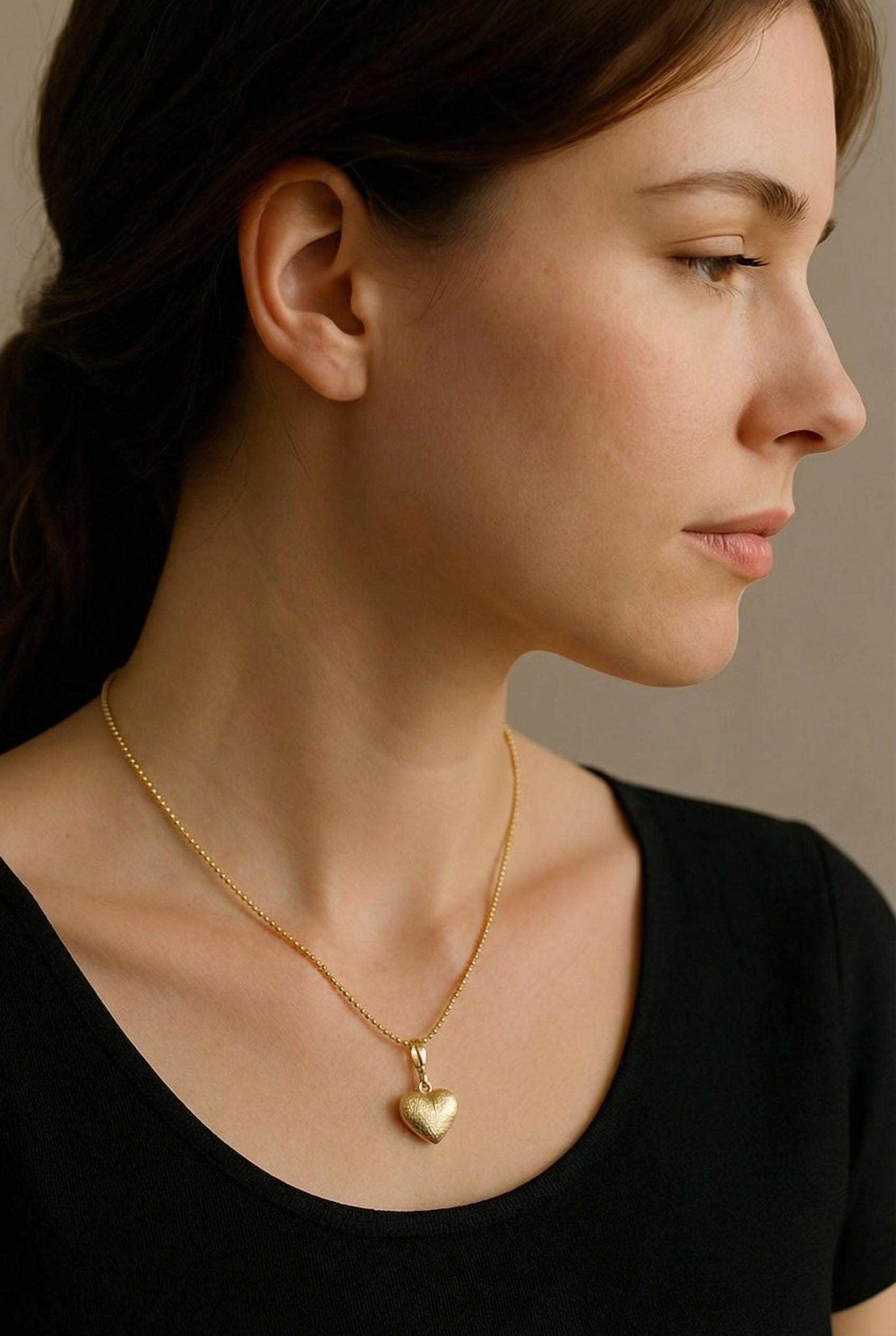 Gold Plated Heart Charm Necklace, Dainty Necklace, Minimalist necklace, Love Necklace, Charm Necklace, Gift for her, Everyday Necklace