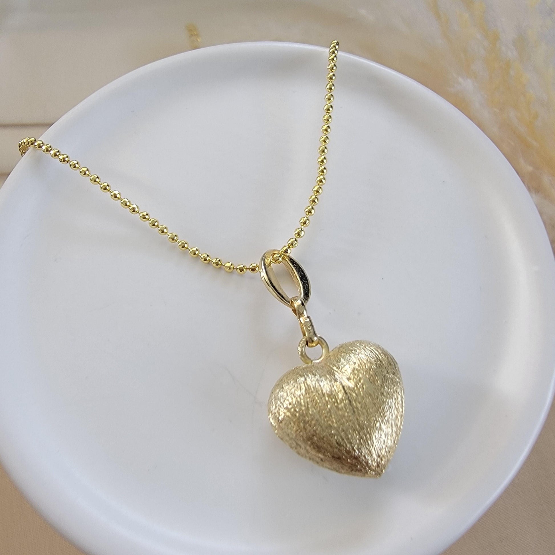 Gold Plated Heart Charm Necklace, Dainty Necklace, Minimalist necklace, Love Necklace, Charm Necklace, Gift for her, Everyday Necklace