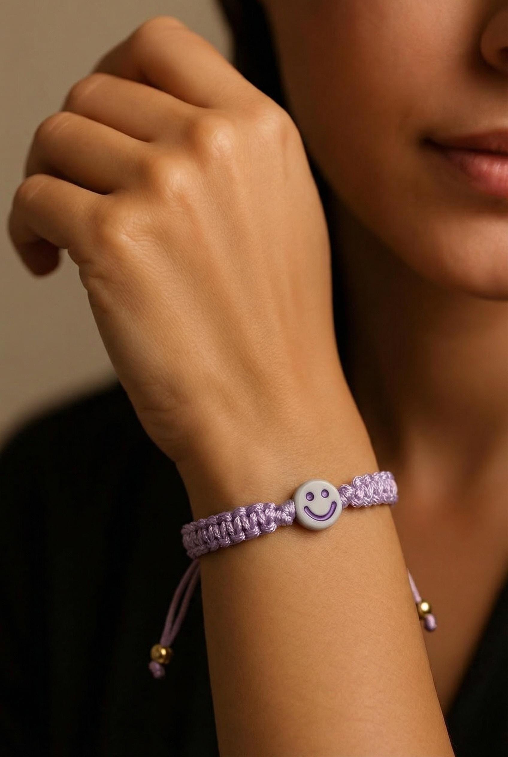 Dainty bracelete, Smiley Face Macrame Bracelet, The Be Happy Bracelet, Smile Bracelet, Smiley   Bracelete Bead, gifts for-her, gifted wife