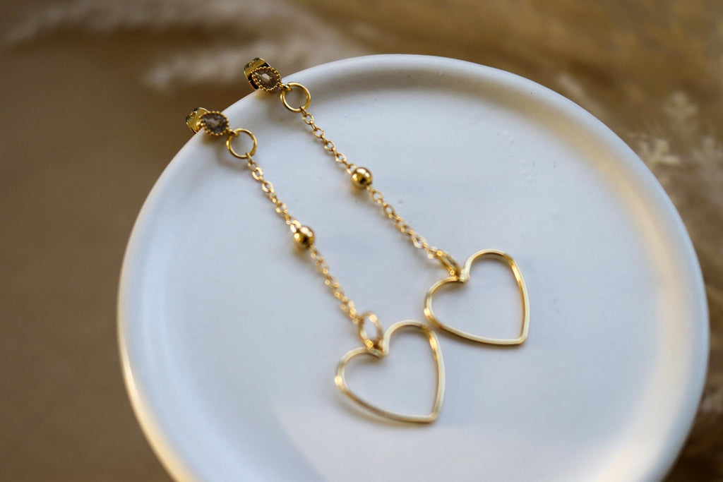 Dainty Earrings, Heart Thread earrings, Earrings-Chains, Minimalistic earring, Valentine Earrings Gifted, Minimalist Earring, gift for-her