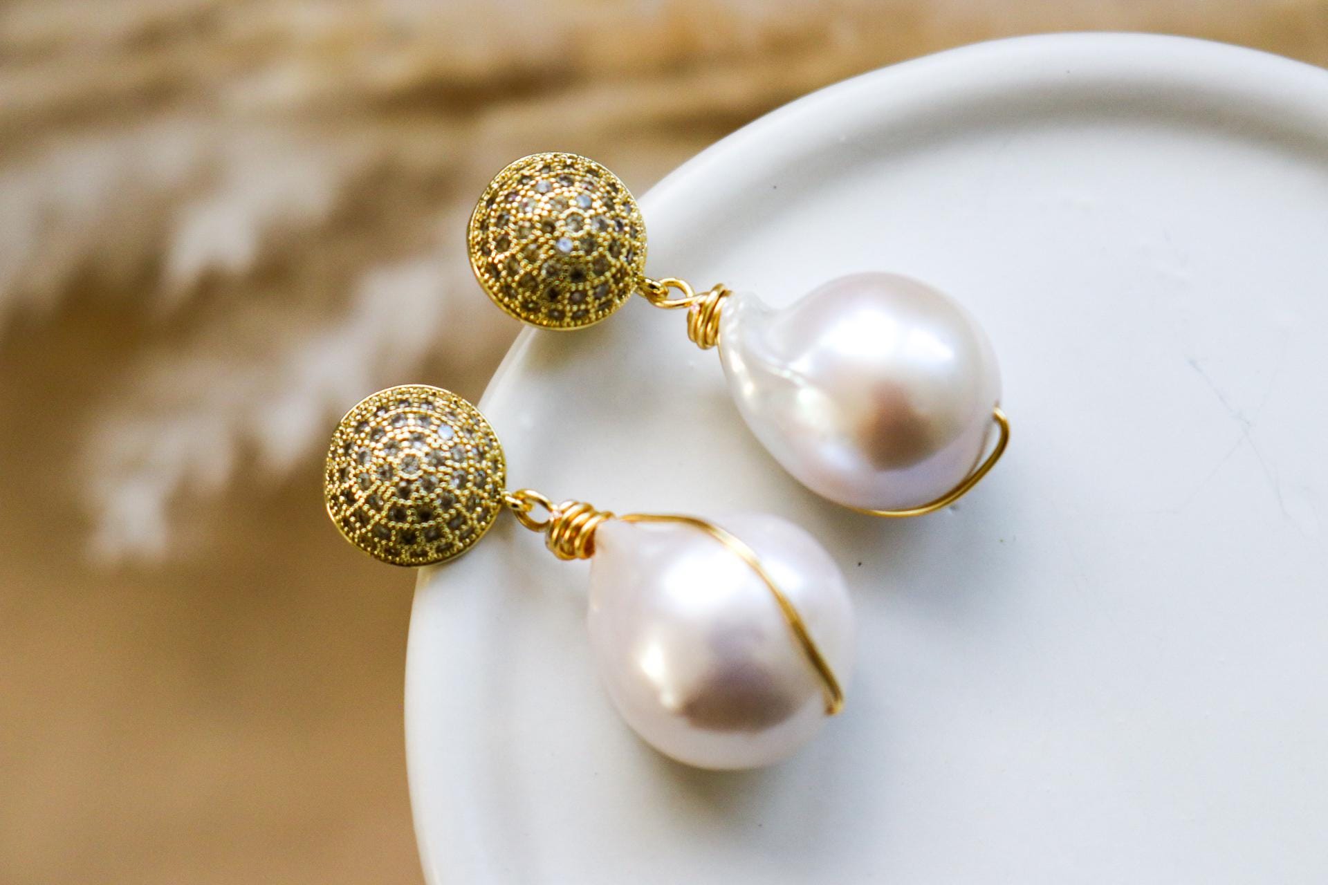 Baroque Pearl Earrings, Dainty Pearl drop earrings, Natural Freshwater Pearl Earring, Dainty gold earrings, Earring Minimalistic Bridal gift
