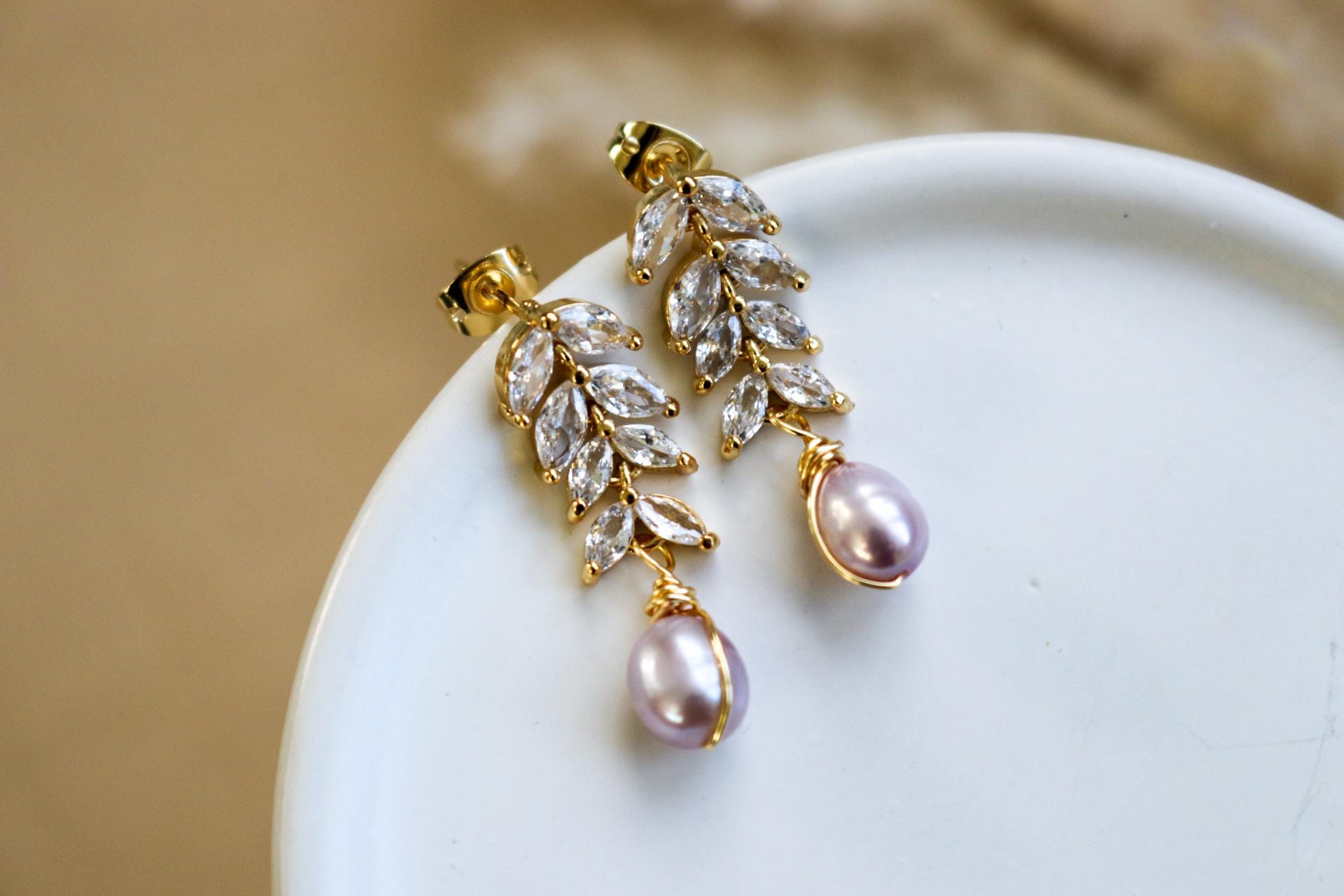 Dainty Pearl drop earrings, Natural Freshwater Pearl Earring, Dainty gold earrings, Earring Minimalistic, Bridal Earring, Maid honor gift