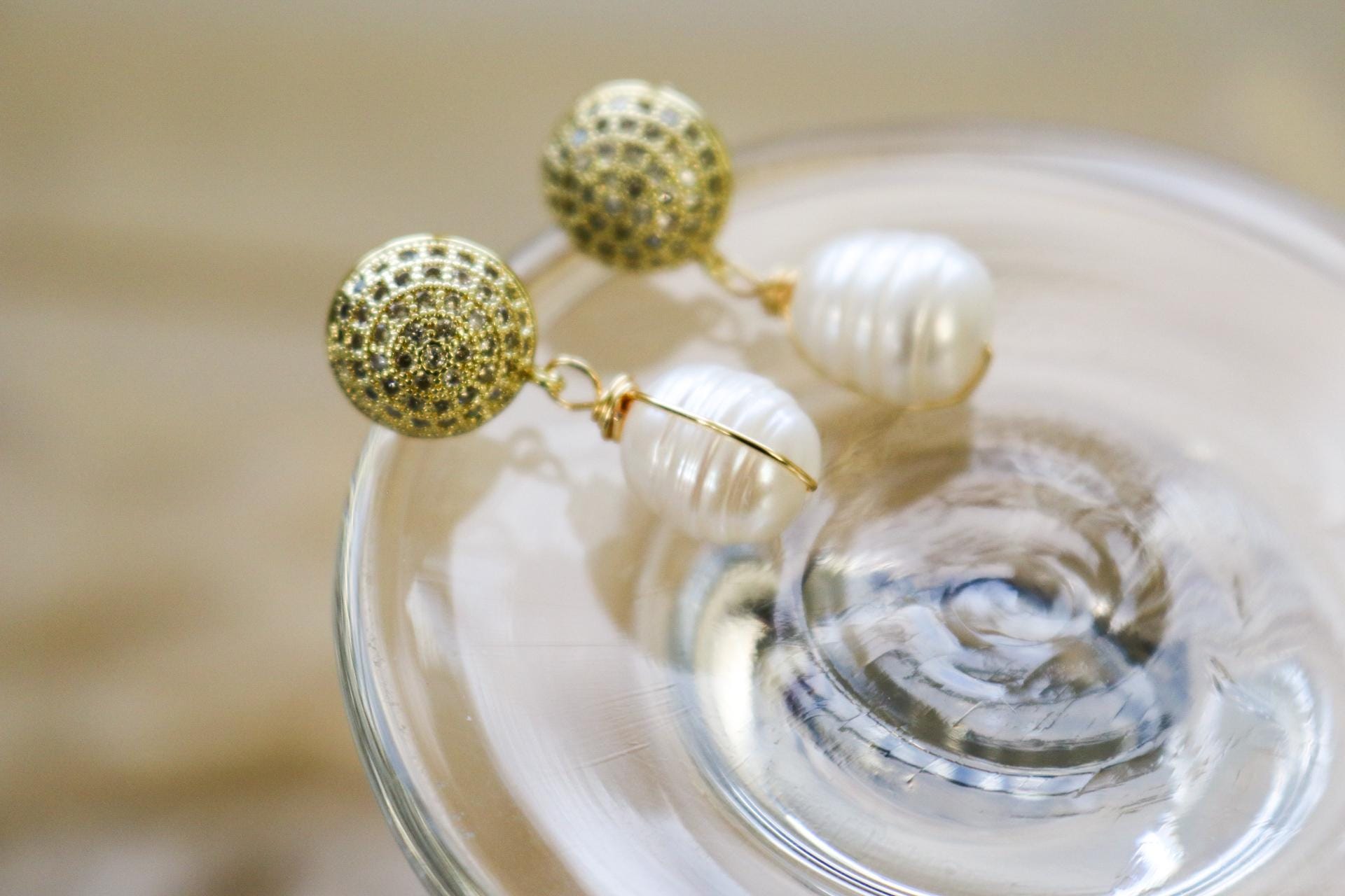 Dainty Pearl drop earrings, Natural Freshwater Pearl Earring, Dainty gold earrings, Earring Minimalistic, Bridal Earring, Maid honor gift