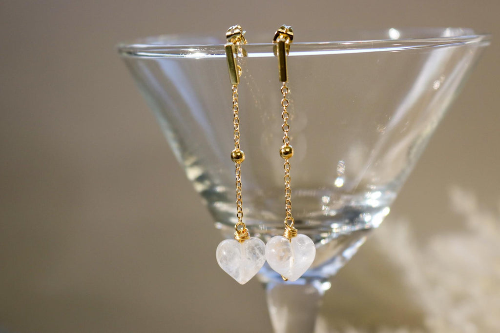 Dainty Earrings, Hearts earrings, Chain Minimalist Earring, Dropping Earrings, Dainty Gold Earrings, Drop Clear Quartz Earrings For her