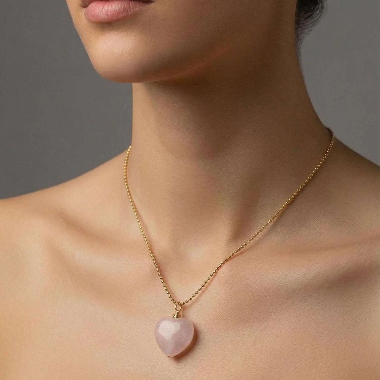 Dainty Heart Rose quartz necklace, Thin chain necklaces, Dainty Minimaliste necklace, Genuine rose quartz, Valentins gift, Gifts for-her