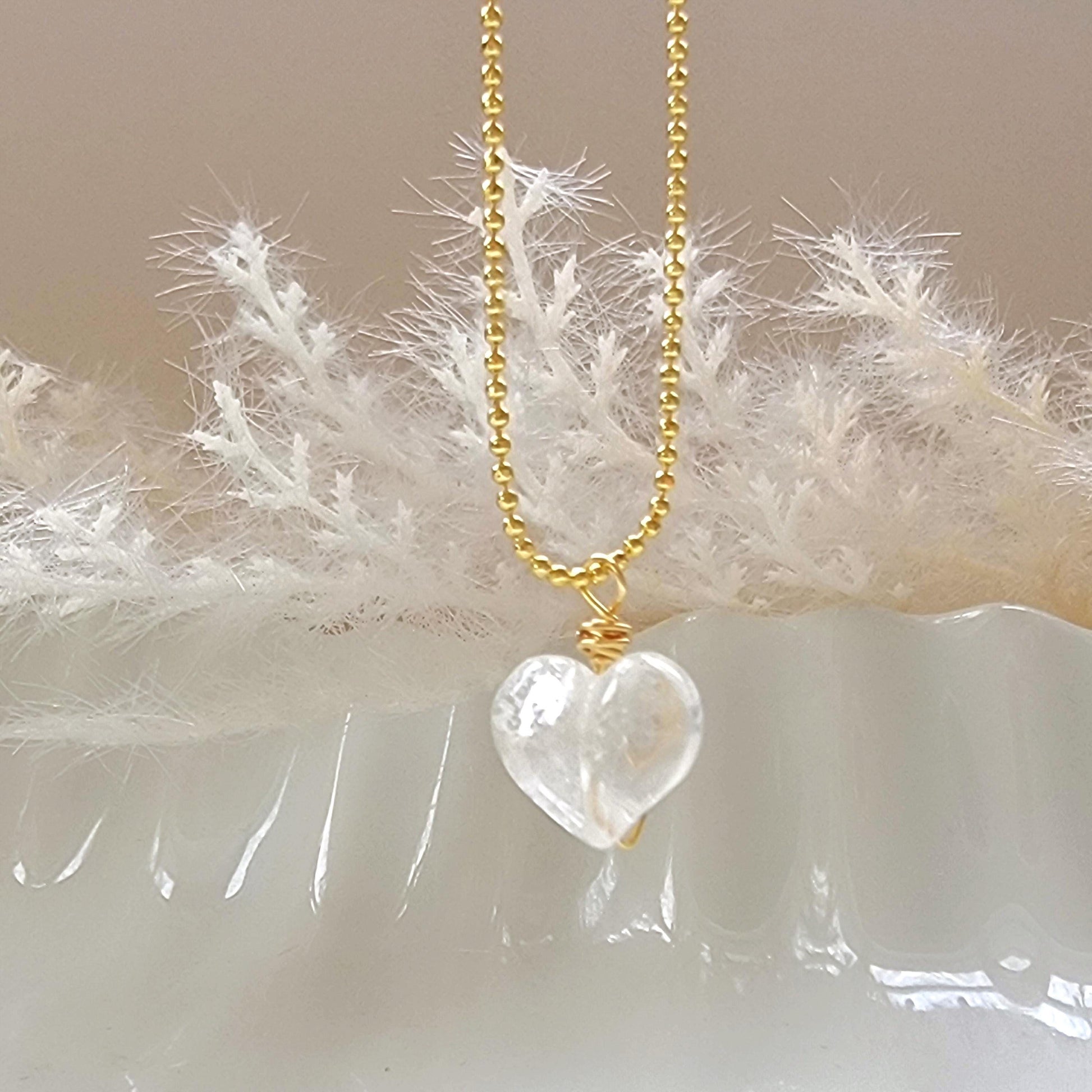 Dainty Heart Clear quartz necklace, Thin chain necklaces, Dainty Necklace gold, Layering necklace, gifted valentine necklace, gifts for-her