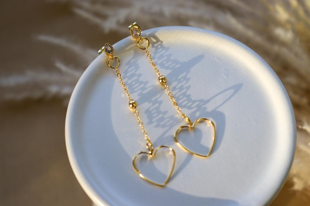 Dainty Earrings, Heart Thread earrings, Earrings-Chains, Minimalistic earring, Valentine Earrings Gifted, Minimalist Earring, gift for-her
